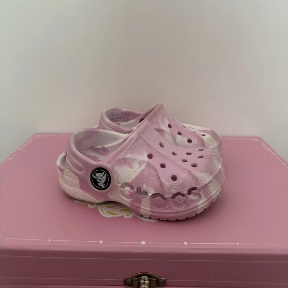 Toddler crocs